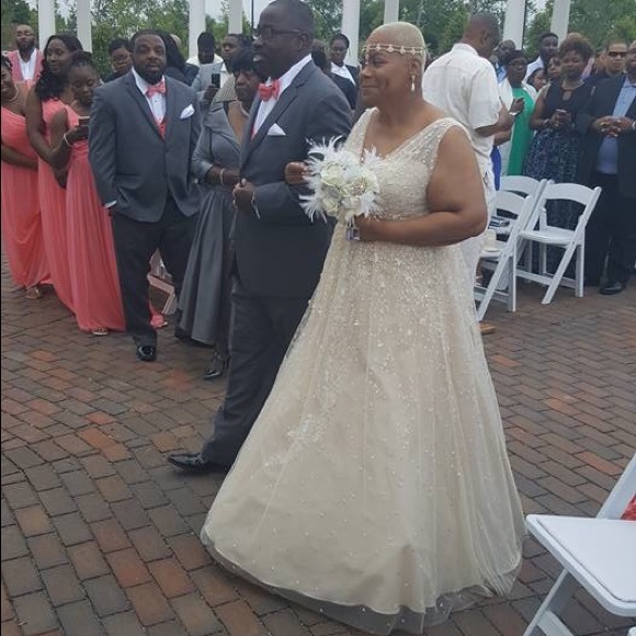 Wedding Dress - Picture 2 of 2